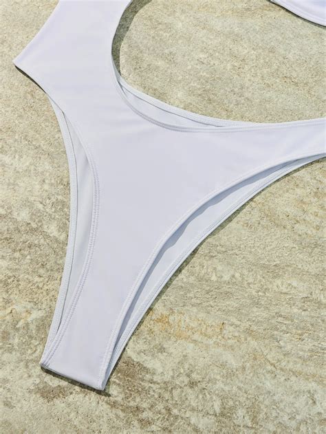 New Style Solid Color One Shoulder One Piece Sexy Bikini Cutout Swimsuit With Metal