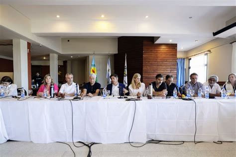 Un Grupo De Intendentes Irá A La Legislatura A Pedir Por La Re