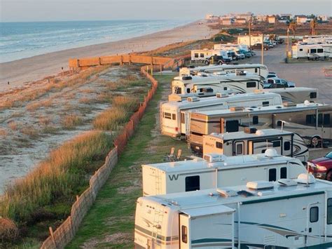 10 RV Resorts In Texas To Visit This Winter