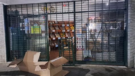 Robos En El Centro Asaltaron Un Comercio En Buenos Aires Y San Juan