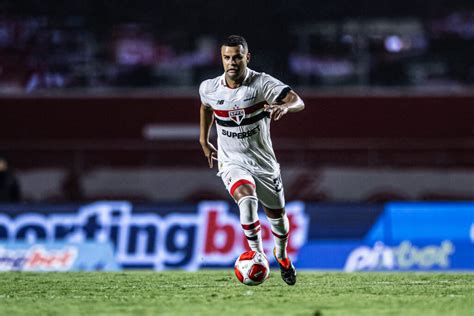 Confira a provável escalação do São Paulo para enfrentar o Guarani pelo