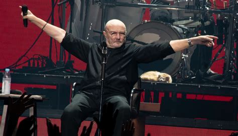 Phil Collins Gets It Done Despite Showing His Age In Sf Review