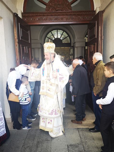 Foto Ps Emilian Cri Anul N Soborul De Arhierei De La Hramul