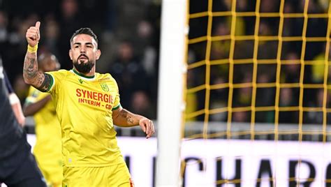 Mercato FC Nantes Andy Delort Signe Au Qatar Ici