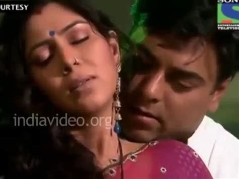 Sakshi Tanwar And Ram Kapoor Kissing Scene