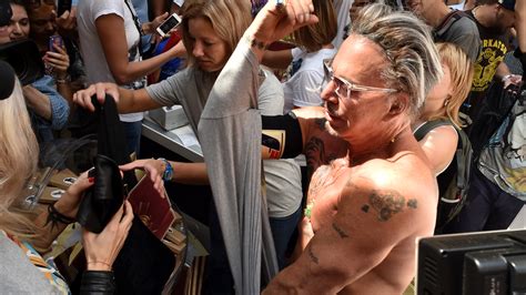 Mickey Rourke En Rusia Y Con Una Camiseta De Vladimir Putin Infobae