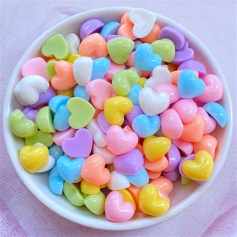 Brand New 30 Pieces Mini 10 12mm Colorful Heart Shaped Resin Statue