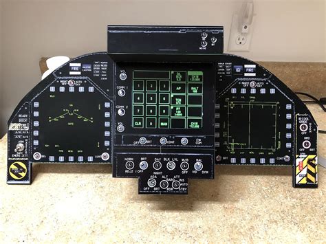 F 18 Cockpit Layout