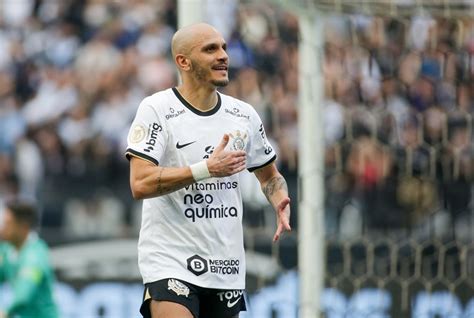 Em Despedida De F Bio Santos Corinthians Perde Para O Internacional