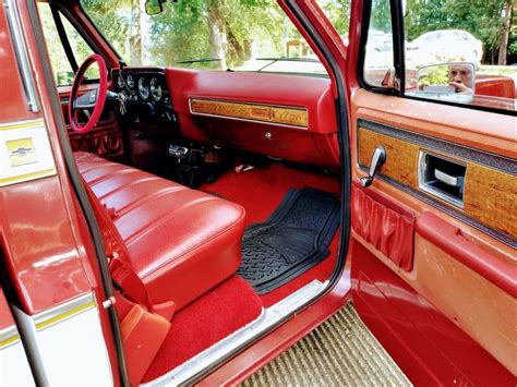 Chevrolet C Pickup Red Rwd Automatic Cheyenne Classic