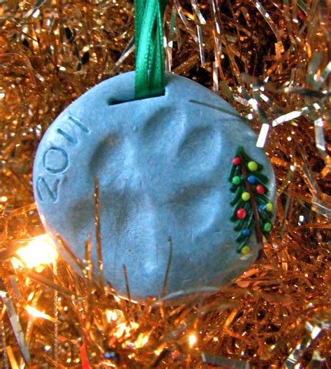 Sew DoggyStyle: Paw Print Keepsake Ornament