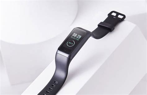 Xiaomi Mi Band Yeni Zelliklerle Bu Y L Piyasaya Kacak