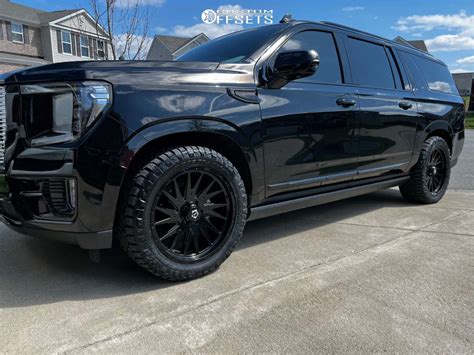 2021 Gmc Yukon Xl With 22x10 10 Tis 547b And 30545r22 Nitto Ridge