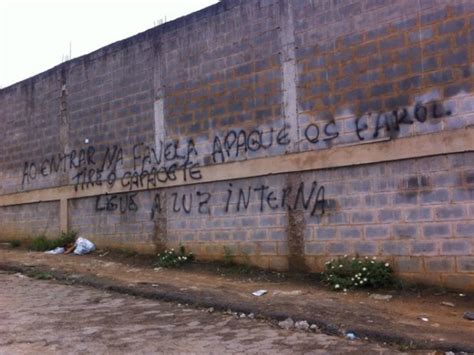 G1 Escola tem muros pichados mensagens ameaçadoras no ES