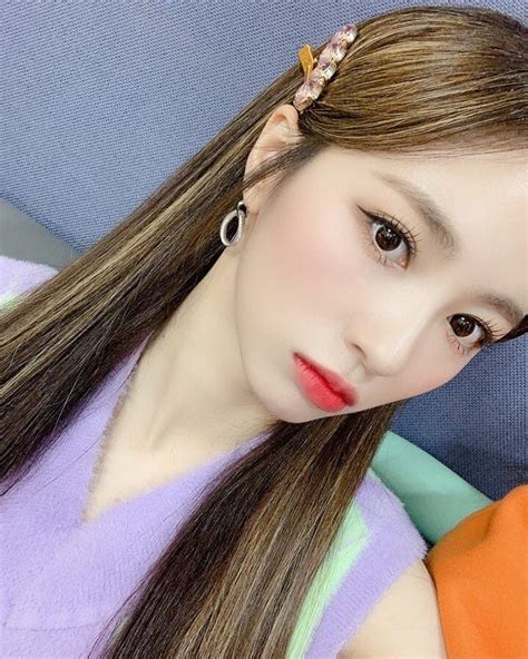 cherry bullet pics on Twitter 210123 JIWON ig update 지원 체리블렛