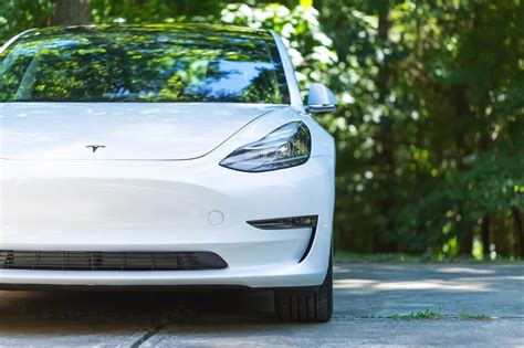 Ile kosztuje Tesla Sprawdź ceny w Polsce w 2024 Beesafe