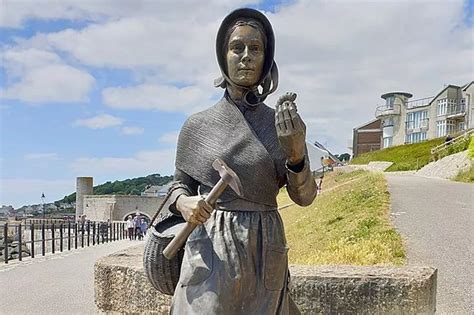 Biography Of Pioneering Scientist Mary Anning Made Public For First