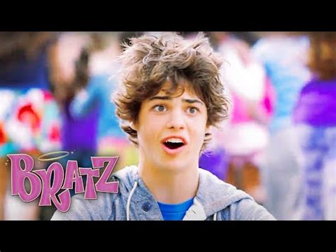 Check Out What S Hot At Bratz Bratz YouTube