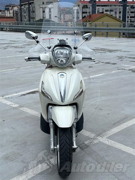 Piaggio Beverly 300 Cijena 3600 Crna Gora Podgorica Podgorica