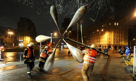 Feuerwehr Knipst Laterne Das Licht Aus Bz Die Stimme Berlins