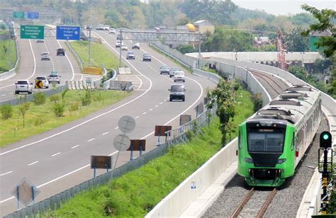 Ka Bandara Adi Soemarmo Akan Dialihkan Ke Madiun Railway Enthusiast