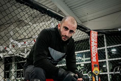 GIGA CHIKADZE NAMED 2022 RECIPIENT OF FORREST GRIFFIN COMMUNITY AWARD | UFC