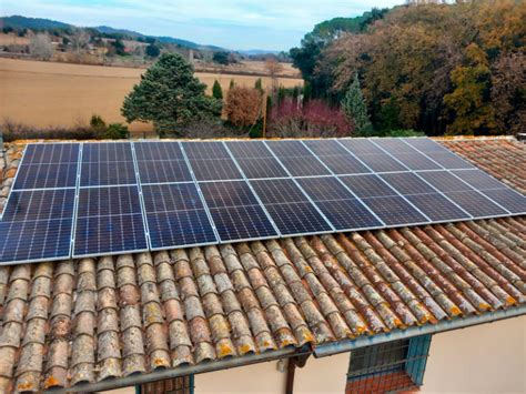 Instalación solar fotovoltaica para autoconsumo en Bescanó