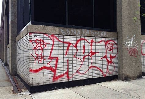 Top Ten Best Graffiti Throwies — The Artist Block