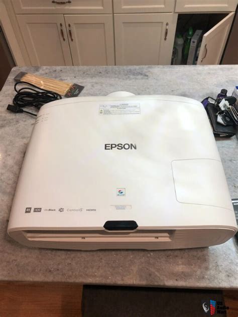 Epson Home Cinema 5050ub 4k Pro Uhd Projector Photo 3948624 Us Audio