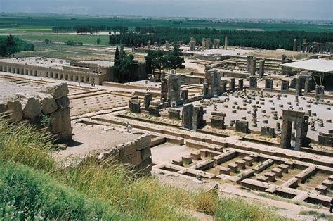 persepolis in shiraz | Unesco heritage site, Persian empire, Arab culture