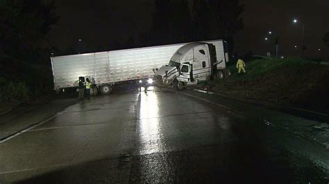 Rain A Factor In Big Rig Crash On 210 Fwy In Pasadena Ktla