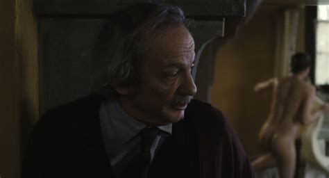 Nude Video Celebs Laetitia Casta Nude La Jeune Fille Et Les Loups