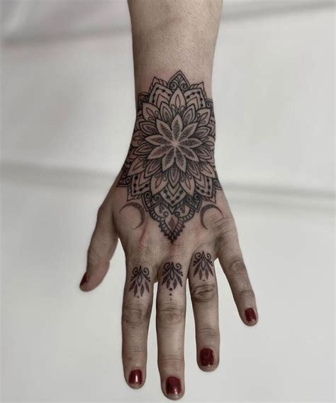 Tatuagem de mandala as MELHORES inspirações para tatuar 50 fotos 2024