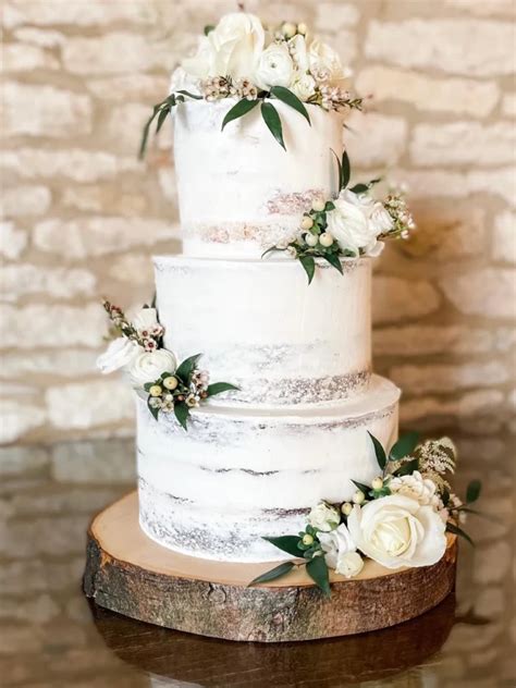 Semi Naked Cakes Luxury Wedding Cakes In Oxfordshire Gloucestershire The Cotswolds And Beyond