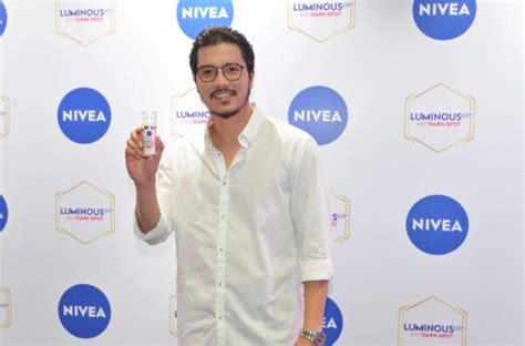 NIVEA LUMINOUS 630 Terima Pengiktirafan Malaysia Book Of Records Atas