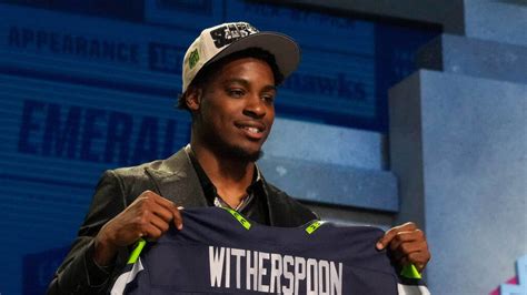 Seahawks Sign No 5 Overall Pick Yardbarker