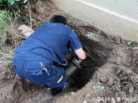 天天3·15 济南华润仰山云栖径下水管道破裂致粪水满屋家具被泡，物业拒绝担责 山东站 中华网