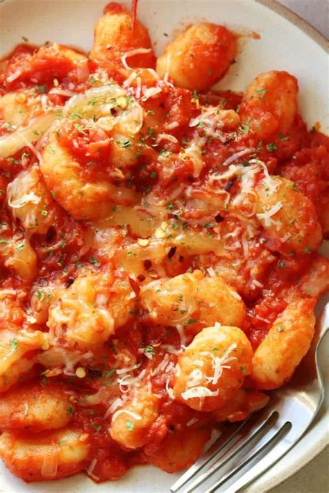 Gnocchi With Tomato Sauce Crunchy Creamy Sweet