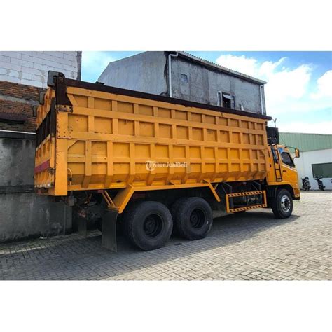 Mitsubishi Fuso Tronton X Dump Truck Bekas Tinggal Unit Di