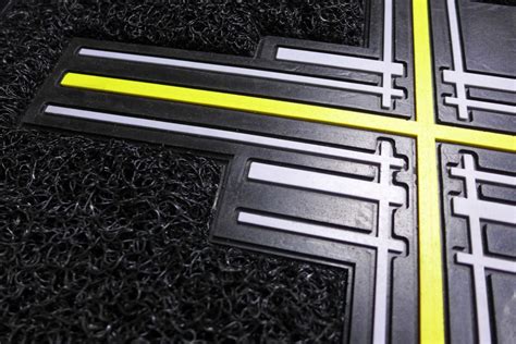 Universal PVC Coil Carpet Floor Mat With Strip Black Haiheng Rubber