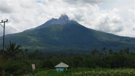 PVMBG Ingatkan Potensi Ancaman Erupsi Gunung Lewotobi Laki Laki