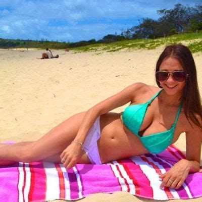 Original Legendary Girls In A Bikini Tumbex