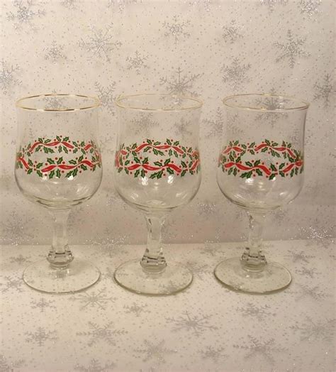 Lot Of 3 Long John Silver S Christmas Holly Berry Stemmed Glasses Gold Rim Christmas Glasses