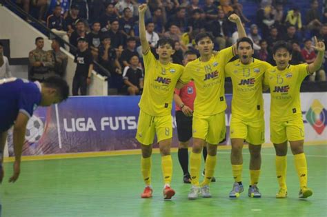 Hasil Liga Futsal Profesional Cosmo Jne Gilas Radit Fc