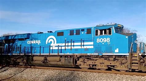 Holiday Surprise Heritage Unit CONRAIL 8098 Mdpu NS 4360 Very