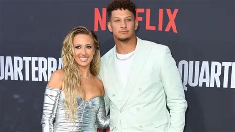 Patrick Mahomes and Wife Brittany Mahomes Throw Football Themed ...