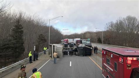 Truck Rollover Shuts Down I 395 South In Plainfield Nbc Connecticut