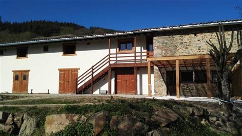 La chèvre et le paysan CRTE Auvergne Rhône Alpes