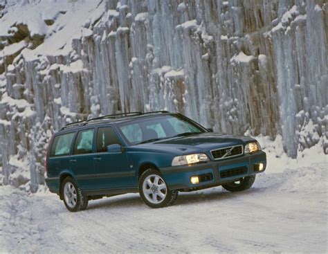 Volvo XC70 & V70 XC - Volvo XC70 & V70XC