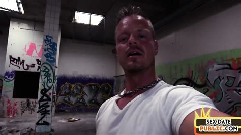 Curvy Squirting MILF Blows Shaft While Banging At Sex Date